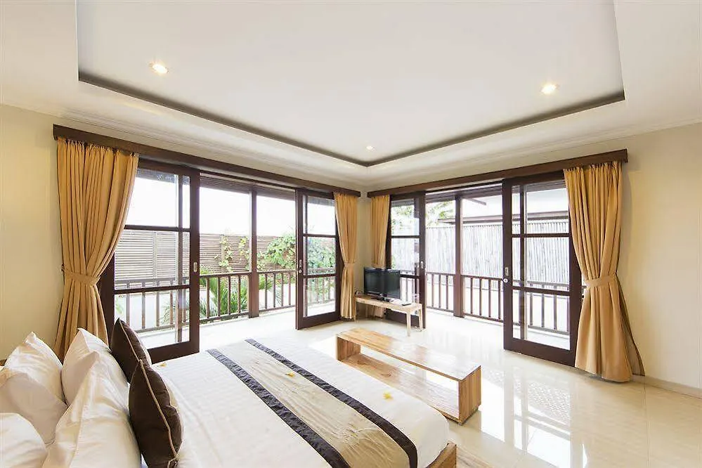 סמיניאק White Lotus Villas
